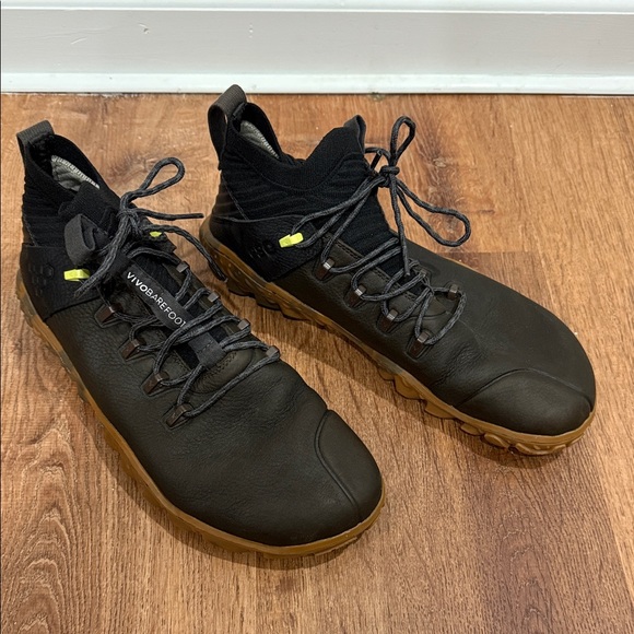 Vivobarefoot - Picture 2 of 4